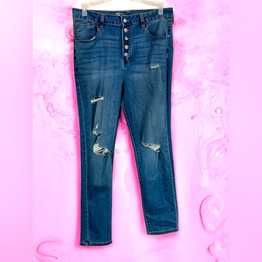 Cato Women's Distressed Blue Jeans